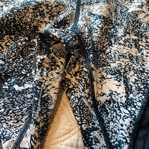 Lululemon Athletica Never Still Crop Leggings - Picture 2 of 7